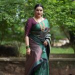 Shweta Menon Instagram - Stylist: @tharunya_vk MUA: @avinash_s_chetia Clicks : @mr_photophile Wardrobe: @silkyarns Accessories: @planetjewel