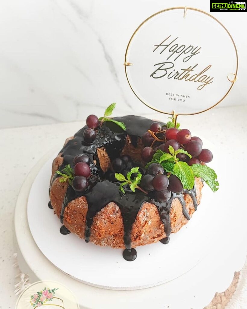 Shweta Menon Instagram - Dear Geethu, I wanted to take a moment to express my heartfelt gratitude for the incredible cakes you provided for my daughter Sabaiina's birthday celebration. Your talent and creativity truly made the day extra special! The Apple Oatmeal Bundt Cake was an absolute hit, with its delicious blend of green apples, oats, honey, eggs, and a touch of cinnamon, not to mention those delightful dark chocolate chips. And as for the Donatello Cake, inspired by Sabaiina's favorite Teenage Mutant Ninja Turtles character, it was nothing short of a masterpiece. The chocolate almond cake with white chocolate coconut ganache, covered in fondant, not only looked amazing but tasted incredible too. Sabaiina was over the moon, and so were all our guests. Your meticulous attention to detail and dedication to creating lactose and gluten-free options for me, considering my allergies, is greatly appreciated. I am sharing these amazing creations on my social media to showcase your talent and the joy you brought to our celebration. Thank you once again, Geethu, for making Sabaiina's birthday so memorable. We look forward to enjoying your delightful cakes again in the future! Warm regards, Shwetha Menon @sliceofheaven_geethu @geethusoman #CakeArtistry #BirthdayCelebration #Gratitude #SpecialDay #CakeMagic #CreativeCakes #MemorableMoments 🍰🎉🎂