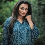 Shweta Menon Instagram - #ShwethaMenon Stylist : @tharunya_vk Wardrobe: @bloom_by_priyanka MUA : @avinash_s_chetia Clicks : @abin_fine_shooters Location : @indeevara_retreat Indeevararetreat