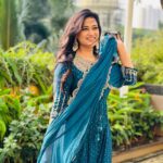 Shweta Tiwari Instagram - Navratri vibes🙏 Outfit @sushilascreation Jewellery @rubans.in Styled by @stylingbyvictor @sohail__mughal___