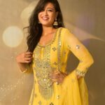 Shweta Tiwari Instagram - Panchami🙏🙏🙏. Outfit @ranasjaipur X @entertainmenttleo9 Style by @stylingbyvictor @sohail__mughal___ Assisted by @styleby_antara Earrings @aurumdestinationjewels