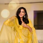 Shweta Tiwari Instagram - Panchami🙏🙏🙏. Outfit @ranasjaipur X @entertainmenttleo9 Style by @stylingbyvictor @sohail__mughal___ Assisted by @styleby_antara Earrings @aurumdestinationjewels