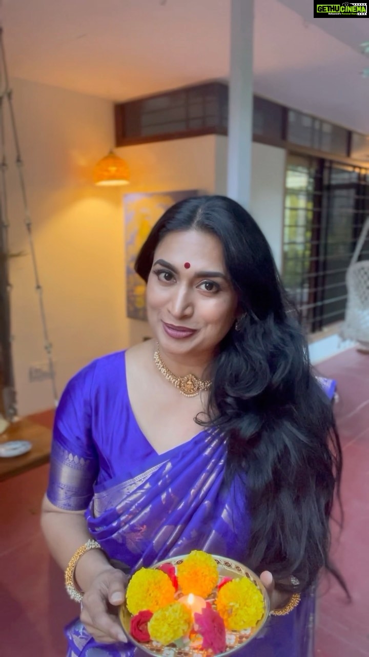 Shwetha Srivatsav Instagram - Diwali is the perfect time to invest in Gold. What if you can earn money while investing in Gold, the whole year round. Wanna know how?! Earn upto Rs 100,000 in a month!💰😍 @downloadnaviapp Navi new Refer and Earn Program brings you an opportunity to earn Rs 1 lakh from referrals every month. to earn money here are some Super easy steps: 1: Go to my Link in story and top on navi link and signup 2: go to refer and earn 3: share your referral link to your friends and followers 4:After every successful digital gold investment you will receive Rs 100 Download Navi app today ✅