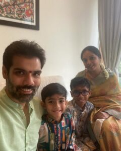 Sibi Sathyaraj Instagram - அனைவருக்கும் இனிய தீபாவளி நல்வாழ்த்துக்கள் 🙏🏻🙏🏻🙏🏻 #happydiwali