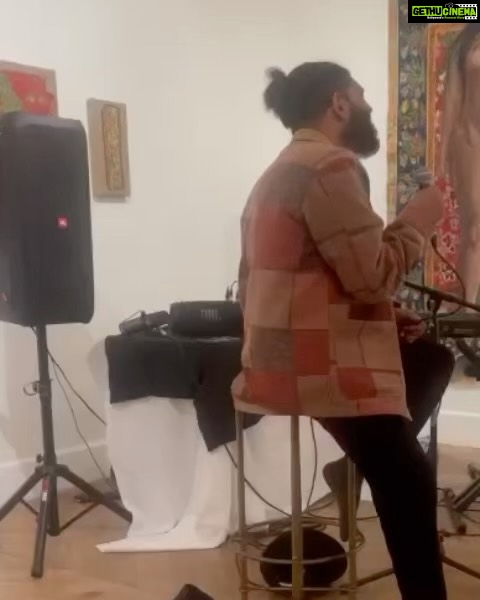 Sid Sriram Instagram - A few days ago, I did a private Boundless set at the @rajivmenoncontemporary with brother @lidogotpix. The show features profoundly beautiful, necessary art by @amanaheer_ @anoushka @asifhoque @bhashaalways @hiba_schahbaz @maya.seas @nibhaakireddy @phoolsunga @prajgariah @renlukamaharaj @sahanabanana @saniebokhari @shaileemehtaa @shyamagolden and @tuda_muda. @d36world and @rajivmenon put this intimate gathering together in a day. It was a blessing to breathe sound into this gorgeous, powerful space. Improvising that evening felt so deeply freeing. 1) Excerpt of Mohanam captured by @chromesparks 2) one day our Gods will make their way down captured by @doitlikedua ceasefire now All love