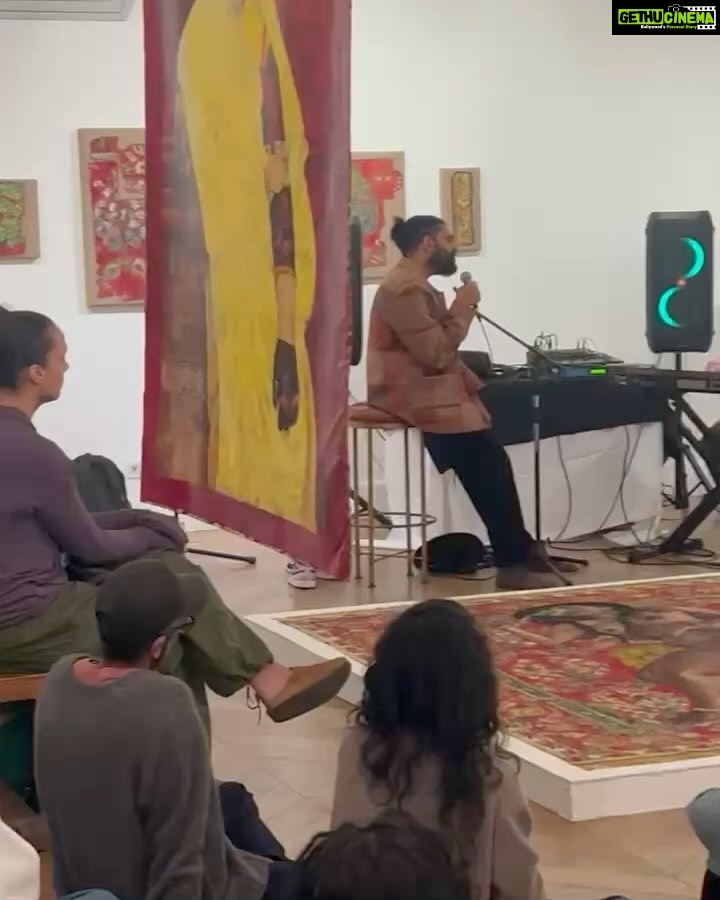 Sid Sriram Instagram - A few days ago, I did a private Boundless set at the @rajivmenoncontemporary with brother @lidogotpix. The show features profoundly beautiful, necessary art by @amanaheer_ @anoushka @asifhoque @bhashaalways @hiba_schahbaz @maya.seas @nibhaakireddy @phoolsunga @prajgariah @renlukamaharaj @sahanabanana @saniebokhari @shaileemehtaa @shyamagolden and @tuda_muda. @d36world and @rajivmenon put this intimate gathering together in a day. It was a blessing to breathe sound into this gorgeous, powerful space. Improvising that evening felt so deeply freeing. 1) Excerpt of Mohanam captured by @chromesparks 2) one day our Gods will make their way down captured by @doitlikedua ceasefire now All love