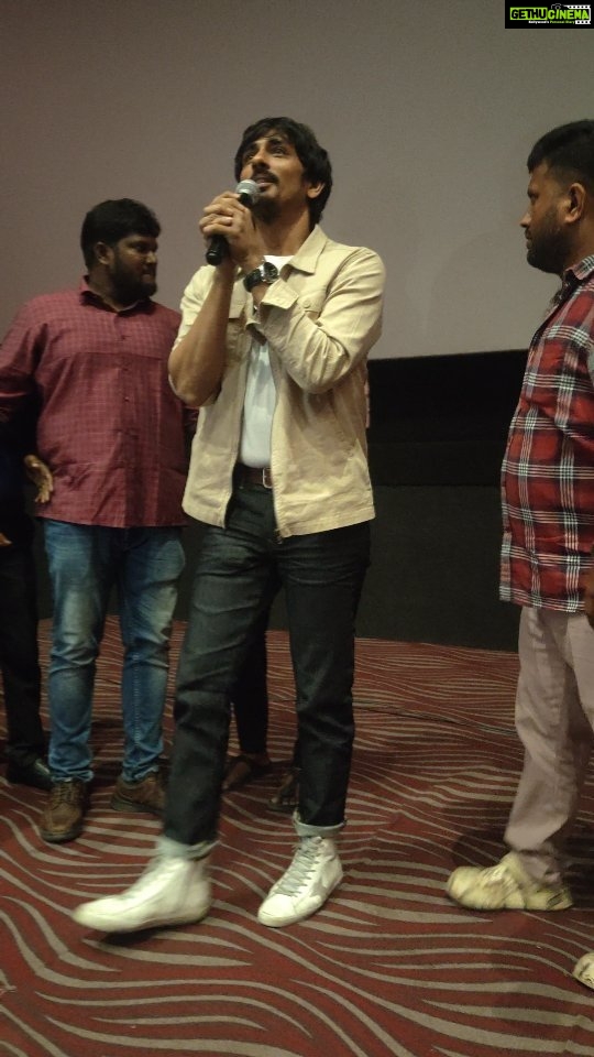 Siddharth Instagram - 💯🤩Day Meet @worldofsiddharth in Sri Sakthi Cinemas 🎉🤩 சித்தா Successful Meet #tirupur #tiruppur #tirupurrockerss #coimbatore #erode #tamil #tamilnadu #srisakthicinemas #siddharth #tamilcomedy #tamilcinema #tamilmusic #tamilsongs #tamilactors #leo #theatre #chennai #tamilmemes Tirupur