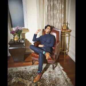 Siddharth Instagram - #STANDUP

@lorealparis @lorealindia

Outfit- @karrtikd
Shoes- @ferragamo
⌚- @rolex
Stylist - @ekalakhani
Hmu-@eltonjfernandez
📸 @trishasarang