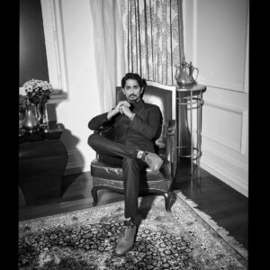 Siddharth Instagram - #STANDUP

@lorealparis @lorealindia

Outfit- @karrtikd
Shoes- @ferragamo
⌚- @rolex
Stylist - @ekalakhani
Hmu-@eltonjfernandez
📸 @trishasarang