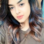 Siddhi Idnani Instagram - Sun decided to be a little extra nice!☀️🤗 And so did my new hairrrr 💇🏻‍♀️👱🏻‍♀️