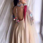 Siddhi Idnani Instagram - Get yourself a group that hypes you up just like I haveee! 🤗🥰😜 @labelswarupa @reenapaiva