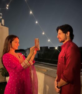 Sidharth Malhotra Instagram - ❤️🙏 Blessed
