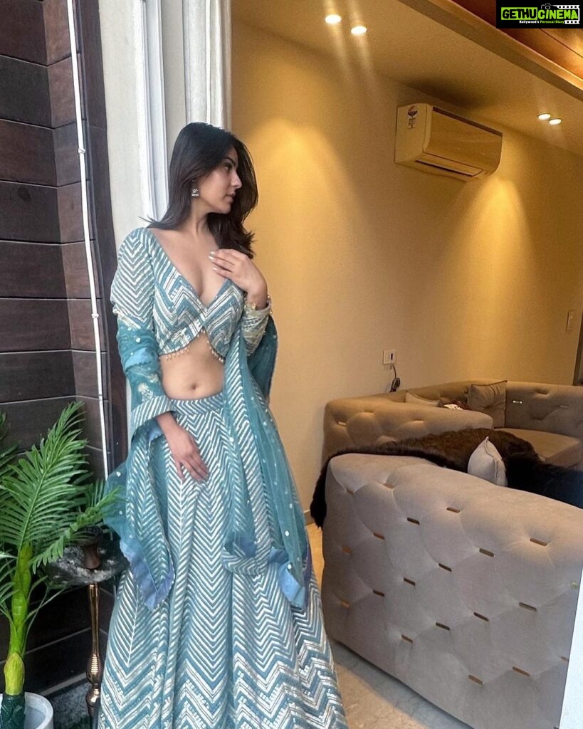 Sidhika Sharma Instagram - Kaju katli season 💥🫶💫🪔💥😉😃
