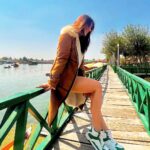 Sidhika Sharma Instagram - Dal mornings:)🍁🍁🍁🍁🍁🍁🍁🍁🍁🍁🍁🍁 Dal Lake, Srinagar, Jammu And Kashmir