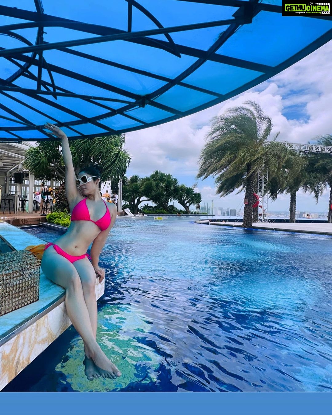 Sidhika Sharma Instagram - Tanning mode :on😉🫶 Hoi Chi Min City,Vietnam