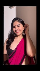 Simran Natekar Instagram - #WhatJhumka? 💗💗💗💗💗