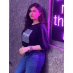 Simran Natekar Instagram - Pink hai या Purple?