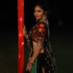 Simran Natekar Instagram - શરમાતી આવે ને મલકાતી આવે રે ગોપીઓ ભૂલીને ભાન❤️