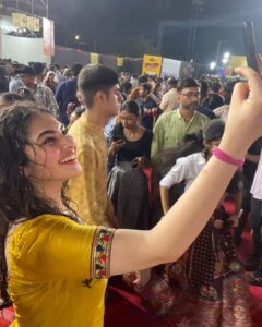 Simran Natekar Instagram - Dil Kholke Nacha❤️

#navratri2023