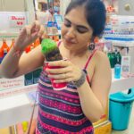 Simran Natekar Instagram – Kala Khatta Aur Kacchha Keri mix ✌🏻 Juhu Beach