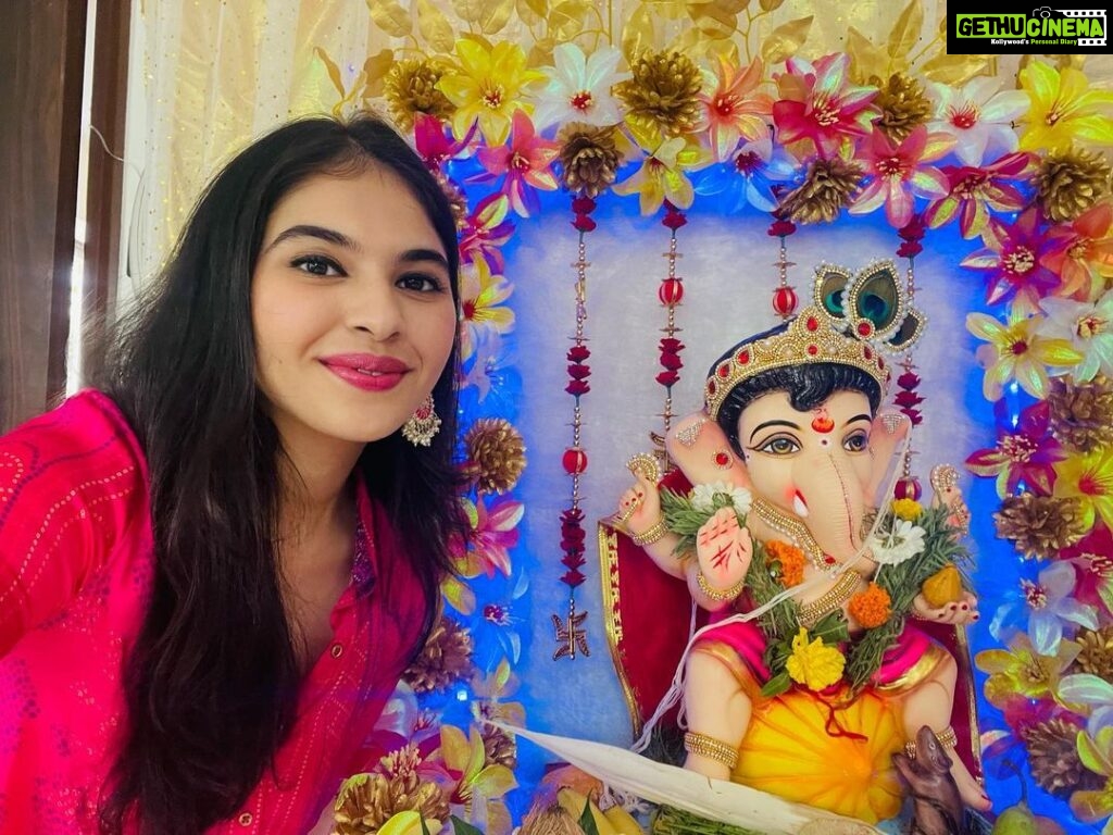 Simran Natekar Instagram - Happy Ganesh Chaturthi❤️