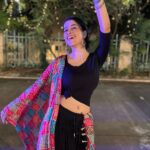 Simran Sharma Instagram – Happy Navmi❤️🦋🌈✨

Captured by @aashishrajbidkikar💕 

#navratri #garba #dance #festivevibes