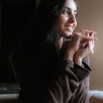 Simrat Kaur Instagram - Ishq mai tere khoye hai, kuch toh baat hogi… Warna dil toh kai mile, per nazre na attki ~✍️ Mumbai, Maharashtra