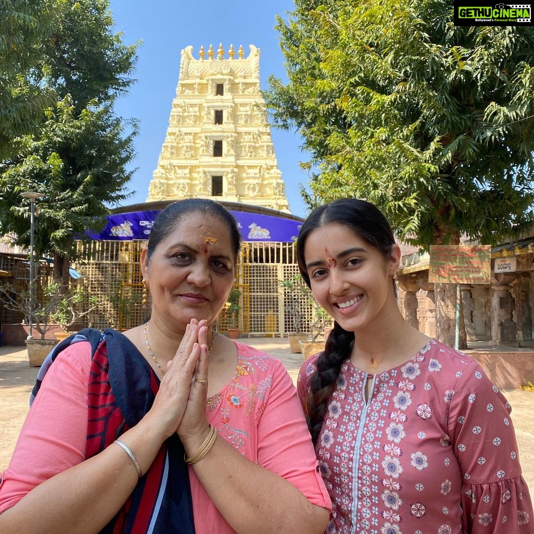 Simrat Kaur Instagram - 🤍🙏🏻 Srisaila Mallikarjuna N Bramharamba Devi Temple in Srisailam
