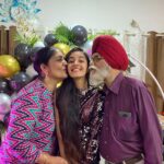 Simrat Kaur Instagram - 🧿🙏🏻blessed . . i missed you guys the most @aaravsinghmahal @amritkaur.r @jatt_mahalz and sanovar❤️ Mumbai, Maharashtra
