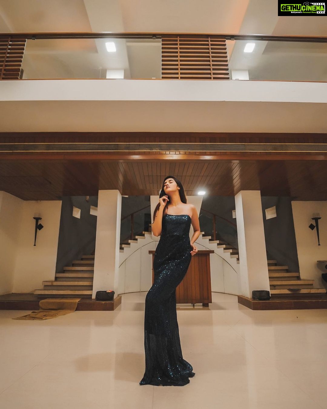 Simrat Kaur Instagram - Watch the queen conquer 👑
