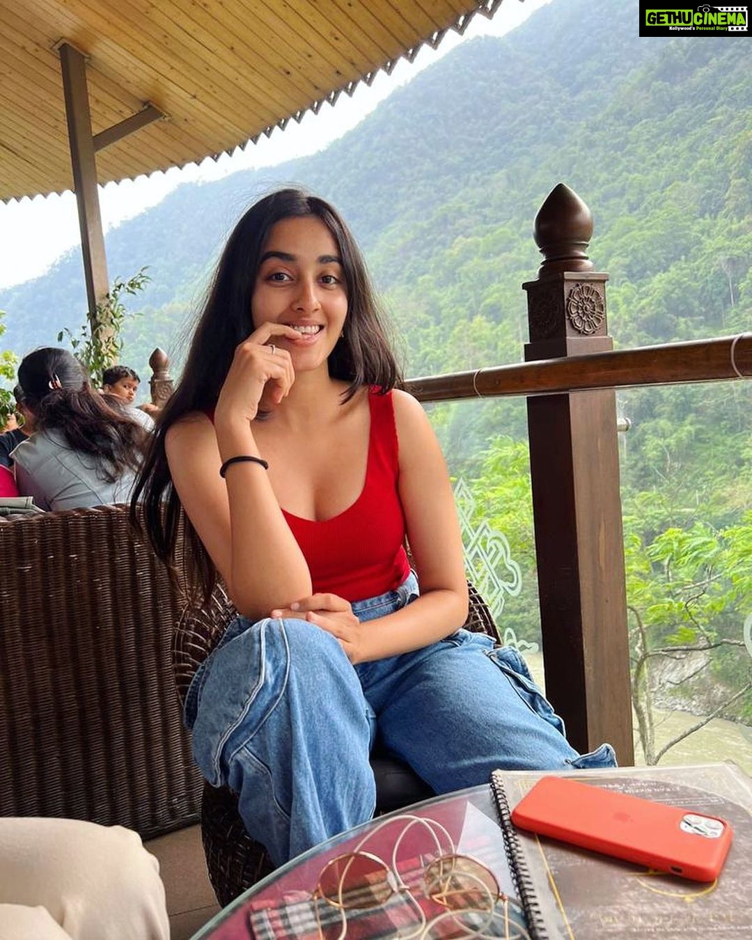 Simrat Kaur Instagram - Oh hie🤭❤️ Gangtok, Sikkim