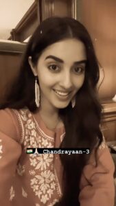 Simrat Kaur Instagram - Aaj har hindustani ne chand ko chuu liya 🇮🇳🙏🏻❤️ #Chandrayaan-3