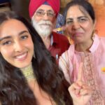 Simrat Kaur Instagram - Hahaha random video❤️ with pure feelings of happiness and excitement 🧿❤️🙏🏻 ….. 11th August ko GADAR 2 aa rai hai bus kuch hi din baki hai 🥹❤️🧿 im so excited #gadar2 #reelsinstagram #reelsindia #reelitfeelit