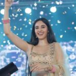 Simrat Kaur Instagram - Blessed ❤️🙏🏻🧿Thankful 📸 @by.manish 👗 @archanakochharofficial Mumbai, Maharashtra