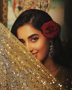 Simrat Kaur Instagram - Dil ki nazar se nazaron ki dil se🌹 

📸 @by.manish