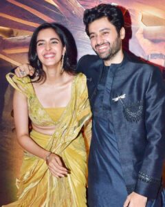 Simrat Kaur Instagram - Apke andaz se toh aap bikul Rajesh Khanna lagtey hain @iutkarsharma ⭐️❤️

Wearing the prettiest dress @sulakshanamonga 
Hair by @hairbyswatitare14 
Makeup ny @nickymua_ 
Clicked by @thephoto_hunger
