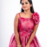 Sivaangi Krishnakumar Instagram - Its La La Heartu Nikkala Day!🕺💃🏻🕺💃🏻 Outfit @styl_chennai Styled by @ziya_hadhijath @preciba_jenifer Makeup @arupre_makeup_artist Photo @mathu_tissa