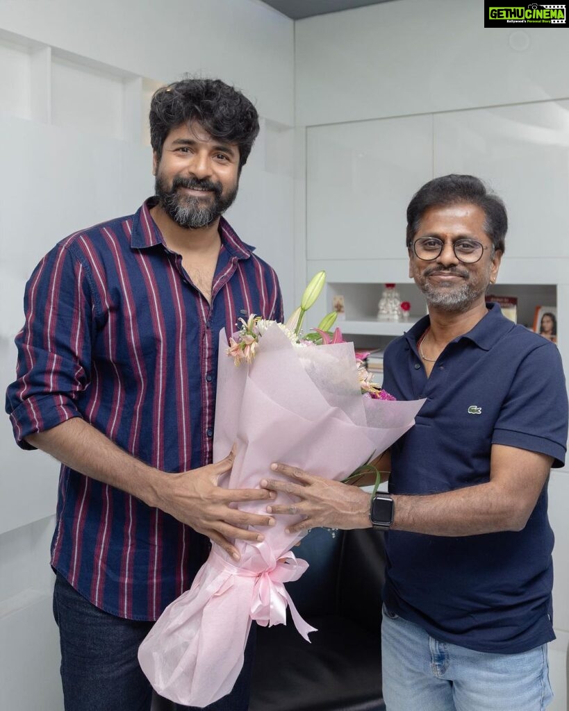 Sivakarthikeyan Instagram - Dear @a.r.murugadoss sir, Wishing you a very happy birthday sir 😊👍 Sir I’m extremely delighted to join with you for my 23rd film and I'm double delighted after listening to your narration. This film is going to be very special for me in all aspects and I can’t wait to start filming 😊 Thank you so much sir and once again happy happy birthday sir ❤️🤗 #SKxARM #SK23