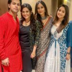 Smita Bansal Instagram - Thankyou for have us. @bansalsmita_ @ankushmohla 🤗 Had a crazy time last night after sooooo long. ❤️ Outfit by @nangaliaruchira Styled by @seam_stress_by_rajludhwani #diwali #diwaliparty