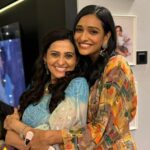 Smita Bansal Instagram - Smiling faces are the most beautiful. Thankyou @shreya_nehal and @vinitps for these smiles❤️. #happydiwali