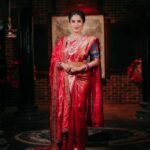 Smita Gondkar Instagram – Celebrating the true essence of Nauvari Saree✨🪷
.
.
.
Makeup & Hair : @goldentouchstudio_makeupartist 
Photography : @mukesh_narkar.in 
Outfit : @royaltasta
Jewels : @chandrakalm_jewellery
Venue : @beltungwada
.
.
.
#smitagondkar #smittens #ganeshchathurthi #ganeshfestival #ganpati2023 #FestiveMakeup #DivineBeauty #EthnicGlam #IndianFestivalLook #TraditionalMakeup #SpiritualBeauty #VibrantHues #CulturalGlam #punemakeup #punemakeupartist #puneblogger #punebrides #makeupcourses #ganeshchaturthi #ganeshutsav #ganeshfestival2023 #ganapatibappamorya #navari #navarisaree #punebrides #punemakeupartist #punemakeupartist❤️