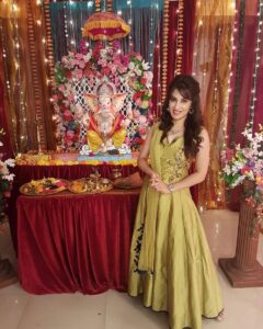 Smita Gondkar Instagram - गणेश चतुर्थीच्या हार्दिक शुभेच्छा 🌺
@smita.gondkar❤️
.
.
.
.
.
.
.
.

.#worldsmita #smittens #smitagondkar  #boggbossmarathi  #amravati #nagpur #queen #positivevibes #positivity #goodvibes #love #biggboss #biggboss #manisharani #fukrainsaan #elvishyadav #jiyashankar #poojahegde #dnyanadaramtirthkar #jannatzubair #hinakhan #गणपतीबाप्पामोरया #ganpatibappamorya #nehakakkar #rubinadilaik #biggbossott2 #beautiful  #aplismita #biggbossmarathi4