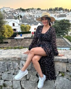 Smita Gondkar Instagram - The little joys of chasing sunsets☀️❤️ 
.
.
.
Styling : @richa_r29
.
.
.
#smitagondkar #smittens #travel #traveldiary #trip #wanderer #vacationmode #workmode #explorepage #trending #instagram #sunset #sunsetphotography #travelsunsets #sunsetlovers #sunsets #beautifulsunsets #travelgram