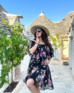 Smita Gondkar Instagram - Wanderlust Chronicles
.
.
.
Outfit Stylist : @richa_r29 @style__inn
.
.
.
#smitagondkar #smittens #travel #traveldiary #trip #wanderer #explorepage #trending #instagram