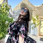 Smita Gondkar Instagram - Wanderlust Chronicles . . Outfit Stylist : @richa_r29 @style__inn . . . #smitagondkar #smittens #travel #traveldiary #trip #wanderer #explorepage #trending #instagram