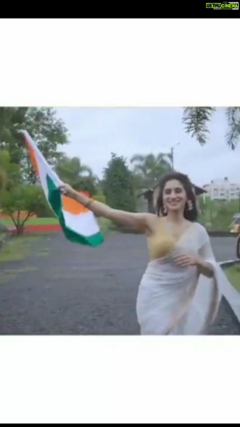 Smita Gondkar Instagram - Happy Independence day 🇮🇳 . . . #smitagondkar #smittens #happyindependenceday #independenceday #independence #India #77thindependenceday #explorepage #trending #instagram