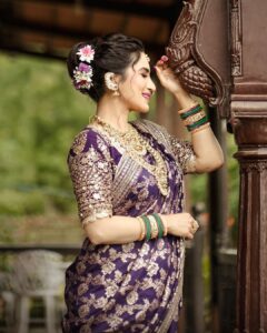 Smita Gondkar Instagram - मराठी मुली या नजरेत नाही तर थेट काळजात बसतात 😍

Tell us in the comments box  below how did you like this look?

💄Muah @goldentouchstudio_makeupartist @sapnagondkar

🪞Inframe @smita.gondkar

📷Photographer @mukesh_narkar.in

🥻Jewels @chandrakalm_jewellery

👍 Outfit @sparsh_rental_house 

📍Venue: @beltungwada

For Makeup Courses booking bridal makeup ,contact on these numbers :
Call Us Now & Book Your Seats!👇👇👇
Call: 97655-13456 , 85510-06376
.
#ganeshchathurthi #ganeshfestival #ganpati2023 #FestiveMakeup #DivineBeauty #EthnicGlam #IndianFestivalLook #TraditionalMakeup #SpiritualBeauty #VibrantHues #CulturalGlam #punemakeup #punemakeupartist #puneblogger #punebrides #makeupcourses #ganeshchaturthi #ganeshutsav #ganeshfestival2023 #ganapatibappamorya #navari #navarisaree #punebrides #punemakeupartist #punemakeupartist❤️
