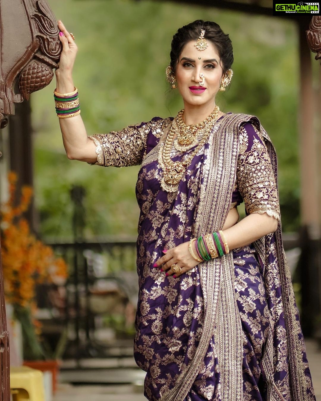 Smita Gondkar - 3.6K Likes - ą¤®ą¤°ą¤¾ą¤ ą„ ą¤®ą„ą¤²ą„ या ą¤Øą¤ą¤°ą„त ą¤Øą¤¾ą¤¹ą„ ą¤¤ą¤° ą¤„ą„ą¤ ą¤ą¤¾ą¤³ą¤ą¤¾ą¤¤ बसतात š
Tell us in the comments box below how did you like this look?
šMuah @goldentouchstudio_makeupartist @sapnagondkar
šŖInframe @smita.gondkar
š·Photographer @mukesh_narkar.in
š„»Jewels @chandrakalm_jewellery
š Outfit @sparsh_rental_house
šVenue: @beltungwada
For Makeup Courses booking bridal makeup ,contact on these numbers :
Call Us Now & Book Your Seats!ššš
Call: 97655-13456 , 85510-06376
.
#ganeshchathurthi #ganeshfestival #ganpati2023 #FestiveMakeup #DivineBeauty #EthnicGlam #IndianFestivalLook #TraditionalMakeup #SpiritualBeauty #VibrantHues #CulturalGlam #punemakeup #punemakeupartist #puneblogger #punebrides #makeupcourses #ganeshchaturthi #ganeshutsav #ganeshfestival2023 #ganapatibappamorya #navari #navarisaree #punebrides #punemakeupartist #punemakeupartistā¤ļø