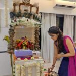 Smita Gondkar Instagram - गणेश चतुर्थीच्या हार्दिक शुभेच्छा 🌺 @smita.gondkar❤️ . . . . . . . . .#worldsmita #smittens #smitagondkar #boggbossmarathi #amravati #nagpur #queen #positivevibes #positivity #goodvibes #love #biggboss #biggboss #manisharani #fukrainsaan #elvishyadav #jiyashankar #poojahegde #dnyanadaramtirthkar #jannatzubair #hinakhan #गणपतीबाप्पामोरया #ganpatibappamorya #nehakakkar #rubinadilaik #biggbossott2 #beautiful #aplismita #biggbossmarathi4