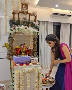 Smita Gondkar Instagram - गणेश चतुर्थीच्या हार्दिक शुभेच्छा 🌺
@smita.gondkar❤️
.
.
.
.
.
.
.
.

.#worldsmita #smittens #smitagondkar  #boggbossmarathi  #amravati #nagpur #queen #positivevibes #positivity #goodvibes #love #biggboss #biggboss #manisharani #fukrainsaan #elvishyadav #jiyashankar #poojahegde #dnyanadaramtirthkar #jannatzubair #hinakhan #गणपतीबाप्पामोरया #ganpatibappamorya #nehakakkar #rubinadilaik #biggbossott2 #beautiful  #aplismita #biggbossmarathi4